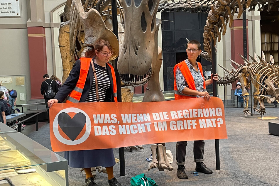 Berlin: "Letzte Generation": Kultursenator spricht Klartext zu Museums-Attacken der Klima-Chaoten