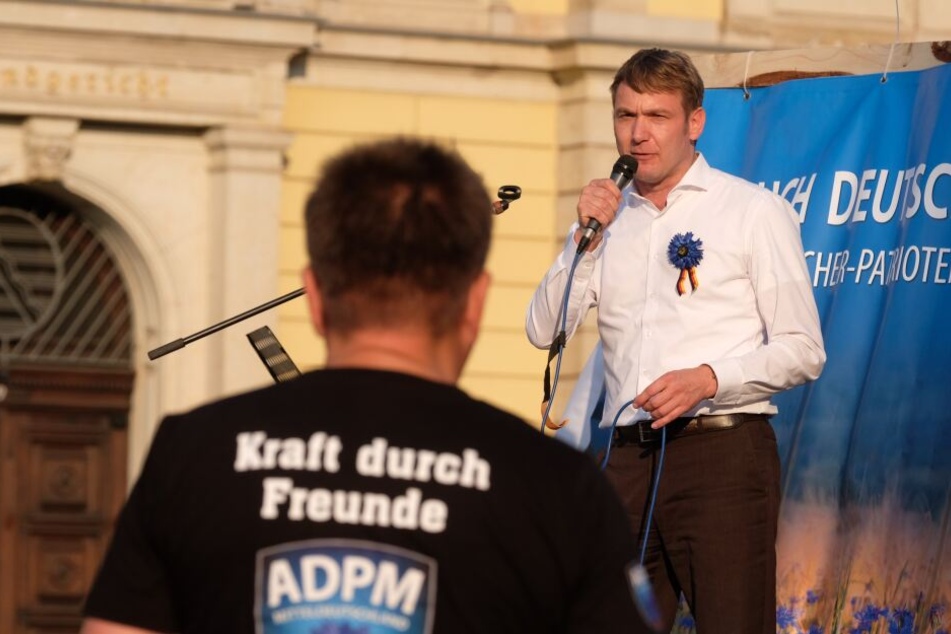 Nachdem sie ihn in Connewitz nicht reingelassen haben, will er nun vor Kitas demonstrieren: André Poggenburg.