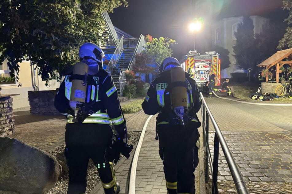 Die Feuerwehr war die ganze Nacht im Einsatz.