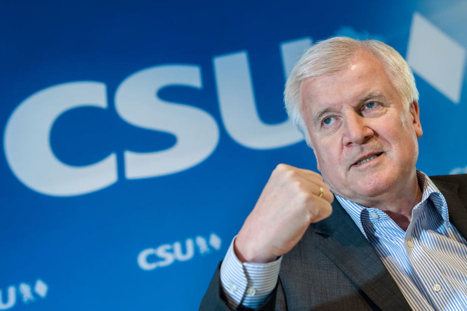 Lässt es CSU-Chef und Bundesinnenminister Horst Seehofer (68) zum Bruch mit der CDU lommen?
