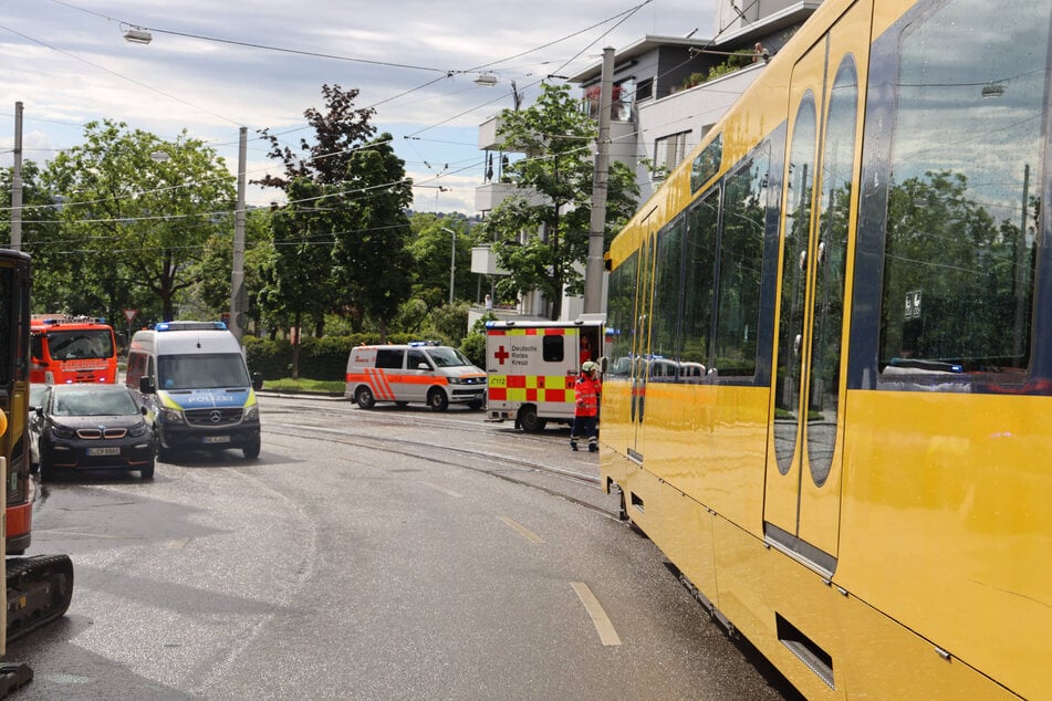 Zahlreiche Rettungskräfte rückten in die Stuttgarter Gerokstraße aus.