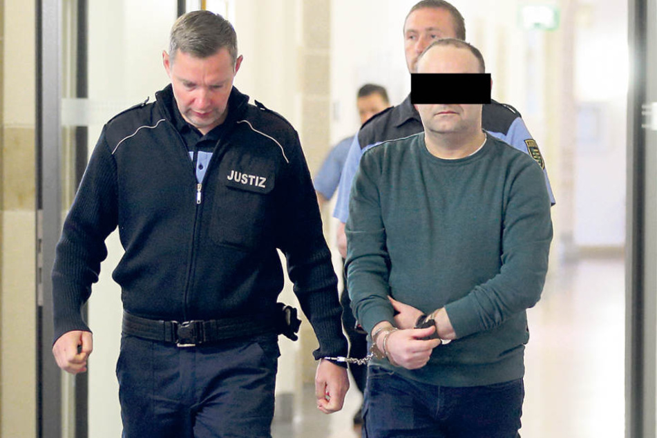Ingo S. (40) reiste per Bahn durch Europa - ohne einen Cent zu bezahlen.