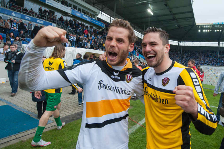 Justin Eilers (li.) und Pascal Testroet (re.) schossen Dynamo zurück in die zweite Liga.