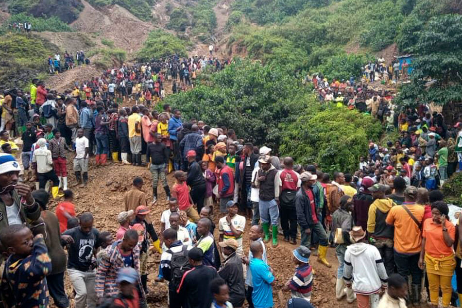 After heavy rainfall and flooding, a gold mine in Kamituga in the Congolese province of South Kivu has collapsed.