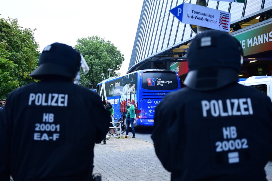 Werder-Bremen-Fans müssen sich wegen des Hochrisiko-Spiels gegen den Hamburger SV auf Einschränkungen bei der Anreise einstellen.