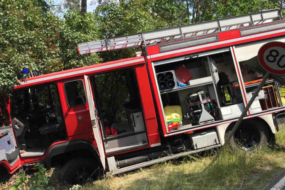 Einsatzkräfte verletzt, 450.000 Euro Schaden: Feuerwehr ...