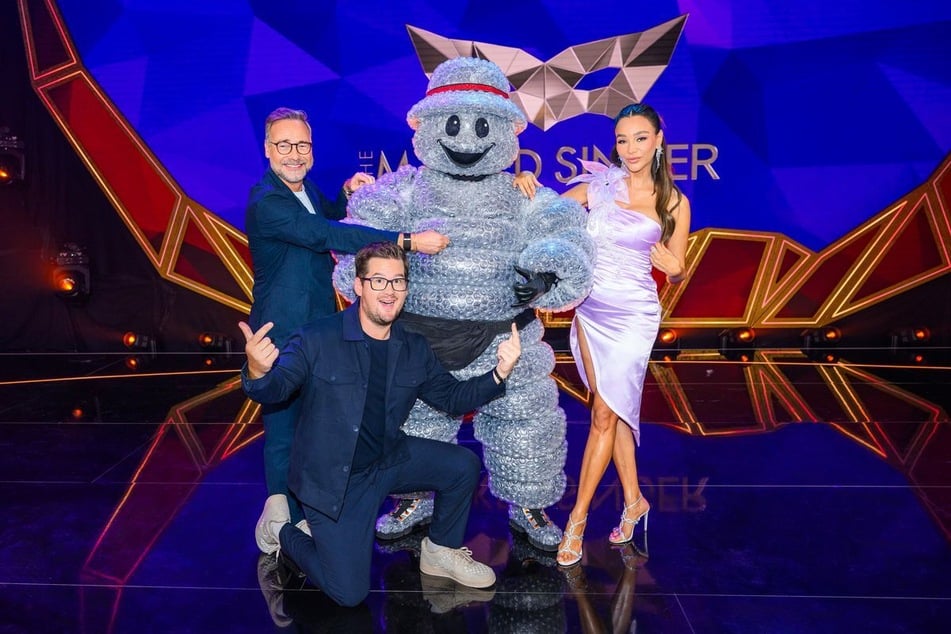 Das Rateteam von "The Masked Singer" (v. l. n. r.): Matthias Opdenhövel (55), Chris Tall (35), "Bubble" alias Ben Zucker (42) und Verona Pooth (58).