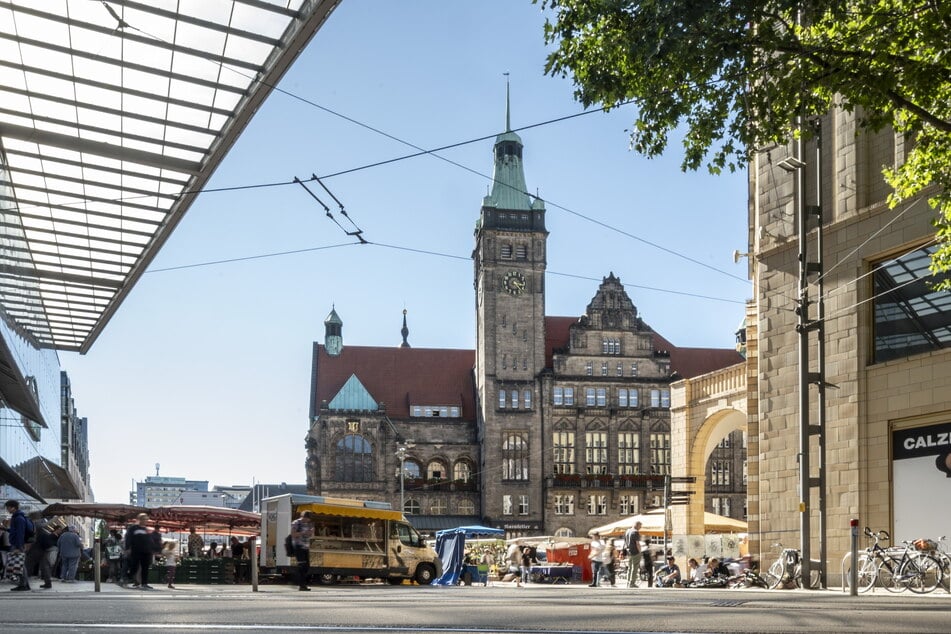 Am Samstag wird am Chemnitzer Rathaus keine Regenbogenflagge wehen.