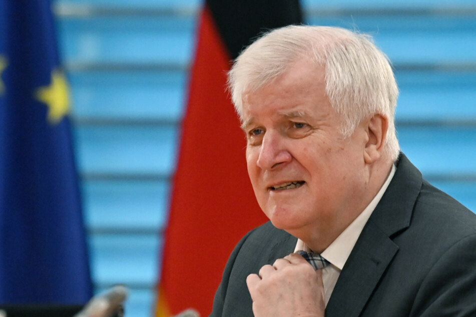 Bundesinnenminister Horst Seehofer kritisiert auch einige Ministerpräsidenten. (Archiv)