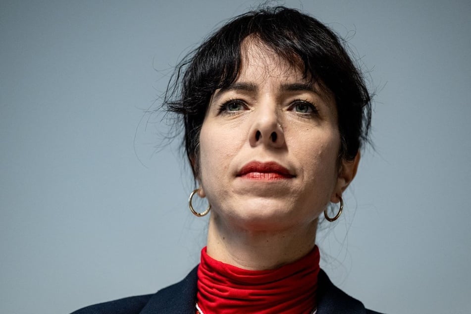 Elif Eralp (45, Die Linke) sorgt sich offenbar um ihre Sicherheit.