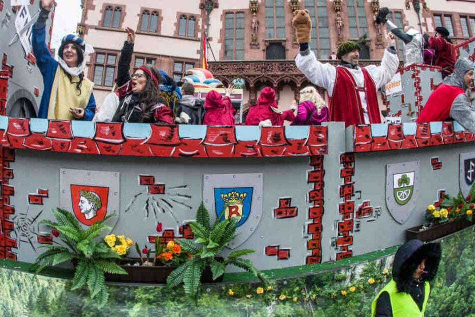 Narren vor dem Frankfurter Römer.