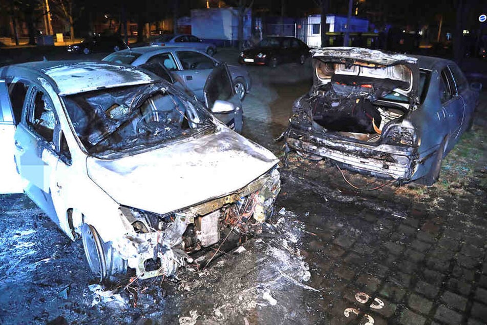 Das Feuer brach auf der Blasewitzer Straße / Ecke Fetscherstraße aus.