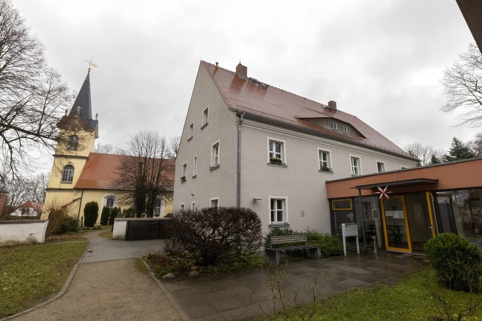 Im Gemeindehaus kam es in der Nacht zu gestern zu einem gefährlichen Brand.