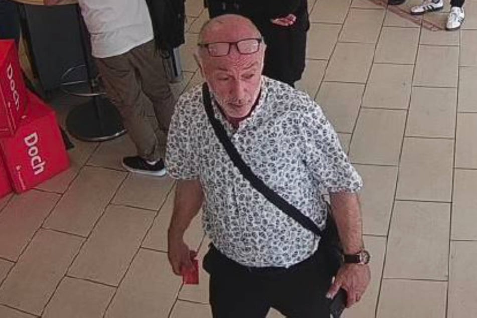 Der Mann soll sich mit einem gefälschten Reisepass als Geschäftsführer einer Gastronomiekette ausgegeben haben.