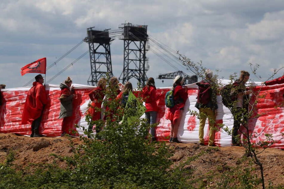 Am langen Fronleichnam-Wochenende wird ein Großprotest am Tagebau Hambach erwartet.
