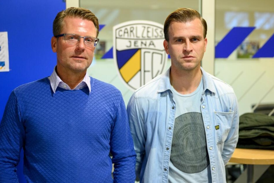 Rico Schmitt mit seinem Co-Trainer René Klingbeil (re.) bei der Vorstellung in Jena.