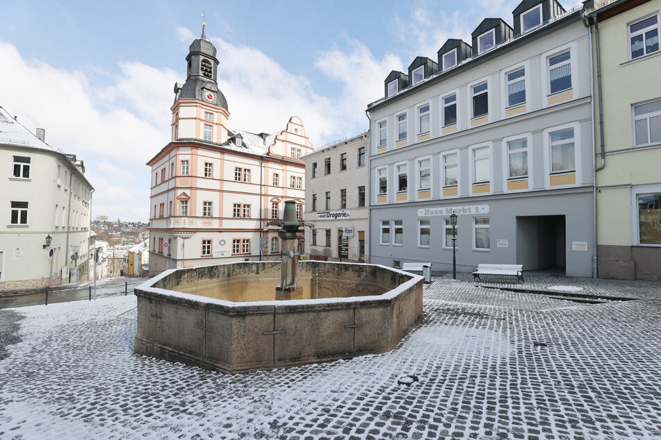 Erfurt: Menschenleer ist der Marktplatz.