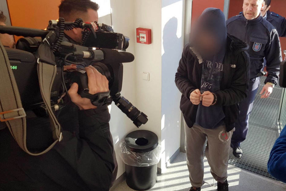 Der 15-Jährige hat die Tat bereits gestanden. Das Urteil soll am 10. April fallen.