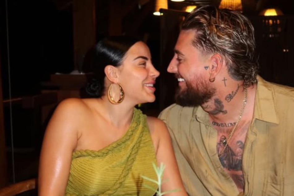 Die 29-Jährige ist seit Juli 2025 mit Mike Heiter (33) verheiratet.