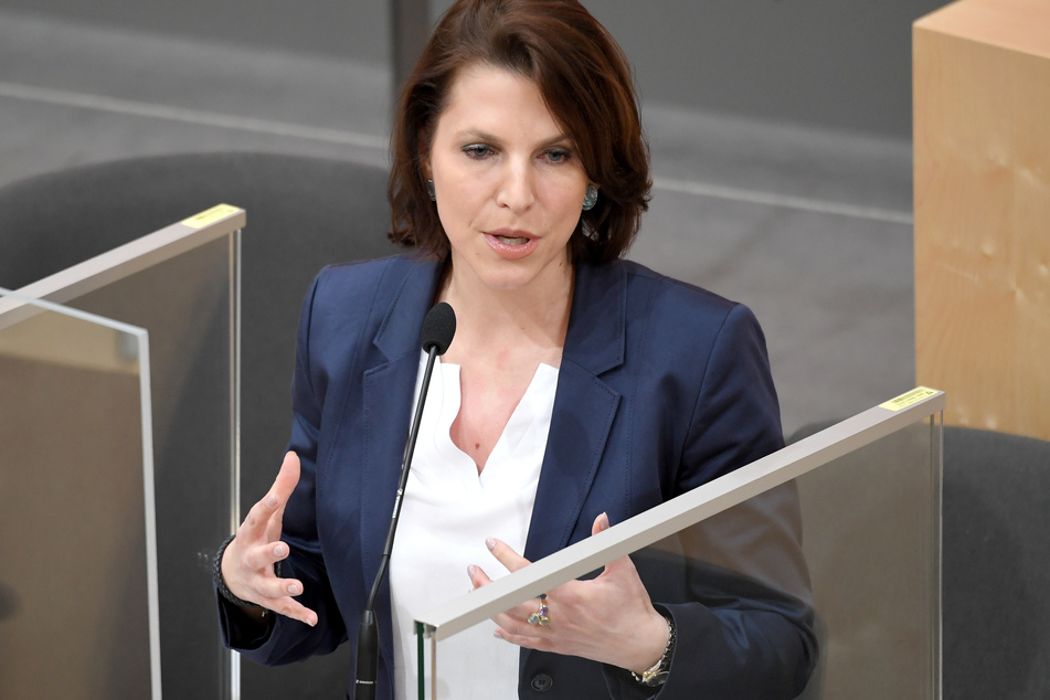 Karoline Edtstadler (40, ÖVP) fordert, über Änderungen bei Abschiebungen nachzudenken.