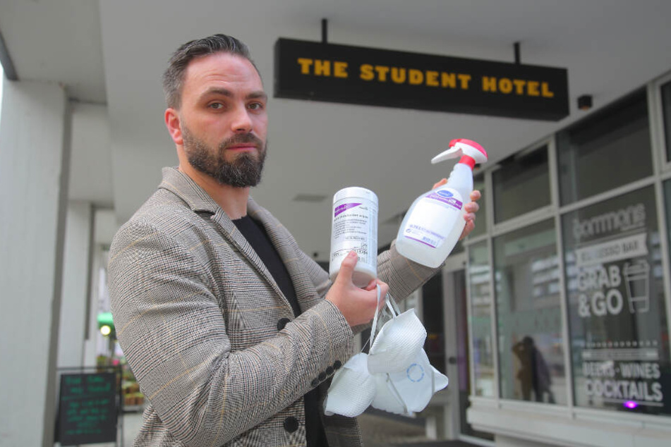 Für den Ernstfall hat Hotelmanager Mathias Weise vorgesorgt.