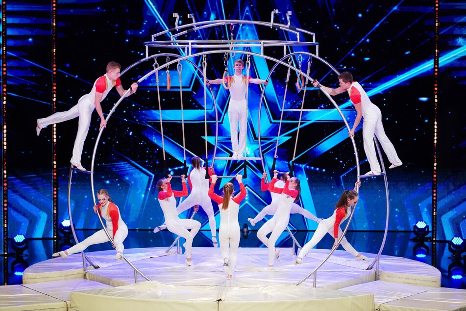 Die Chemnitzer Hobby-Akrobaten "The Spinning Artists" traten am Samstagabend beim Supertalent auf.