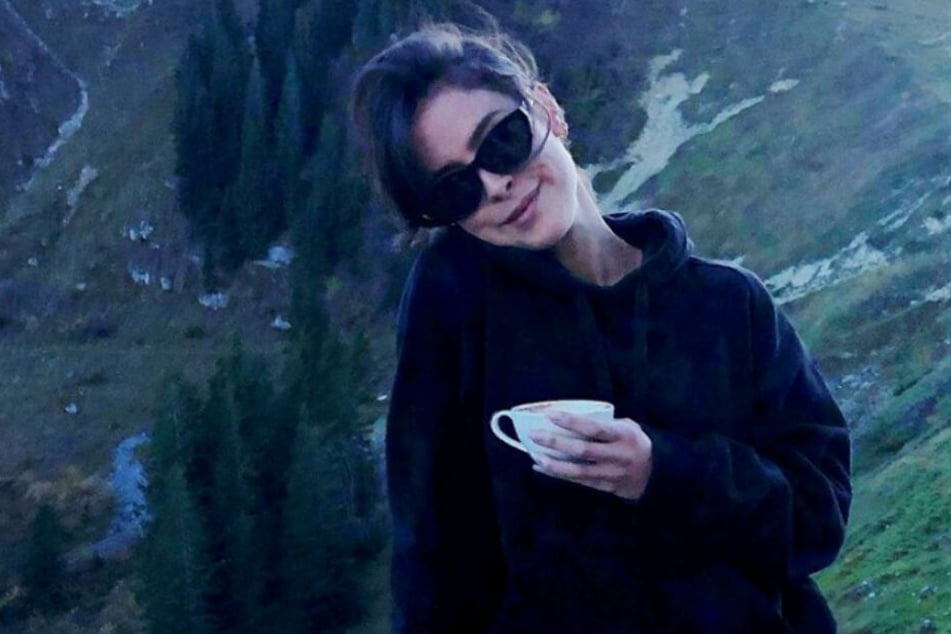 Sängerin Lena Meyer-Landhut (28) ganz entspannt bei einem Wanderausflug am Wallberg in Oberbayern.
