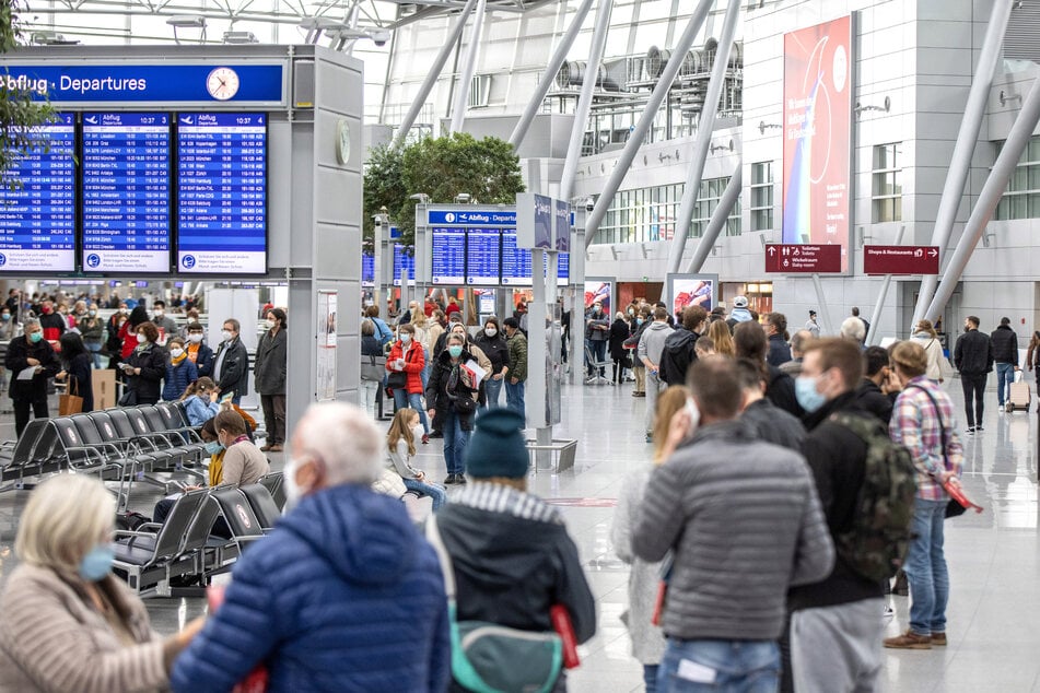 Am Flughafen Düsseldorf wurden in rund drei Monaten etwa 90.000 Abstriche gemacht. Am 1. November wird das Testzentrum dort schließen.