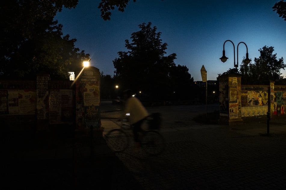 Der Görlitzer Park in Berlin-Kreuzberg soll aufgrund seiner Drogenkriminalität und Gewalttätigkeiten nachts geschlossen werden.