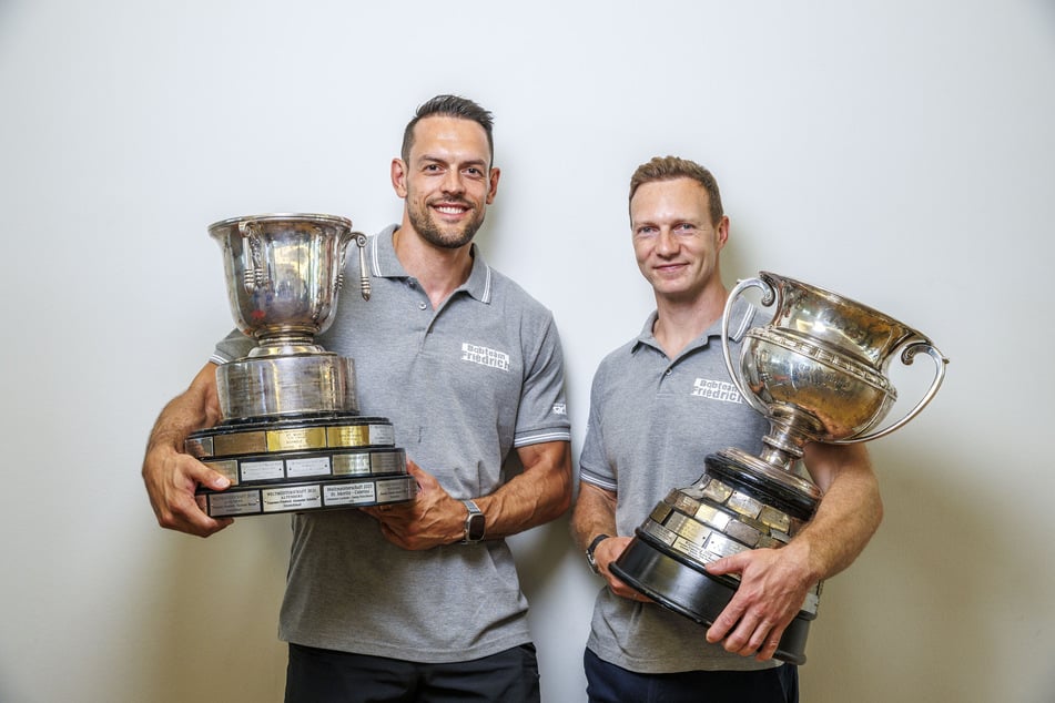 Titelsammel vereint sie: Georg Fleischhauer (l.) durften den Zweier-WM-Pokal schonmal hochstemmen - Francesco Friedrich 9 x und dazu 7x den Vierer.