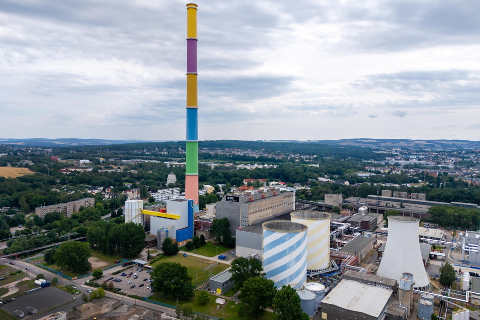 Das HKW Nord mit dem 302 Meter hohen Lulatsch.