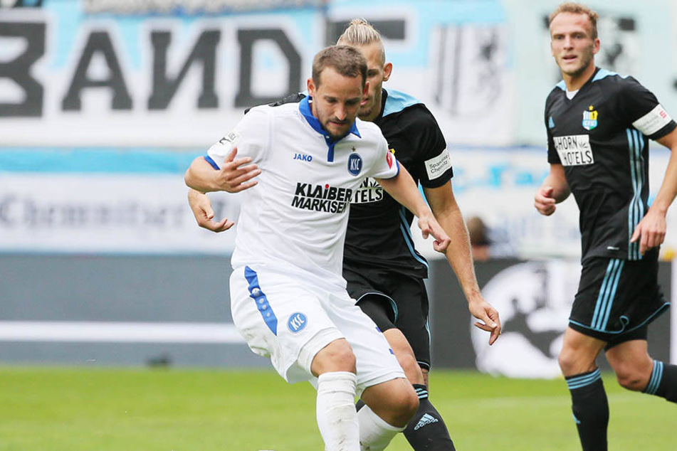 Ungewohntes Bild: Anton Fink (vorn) im
Trikot der Gäste.