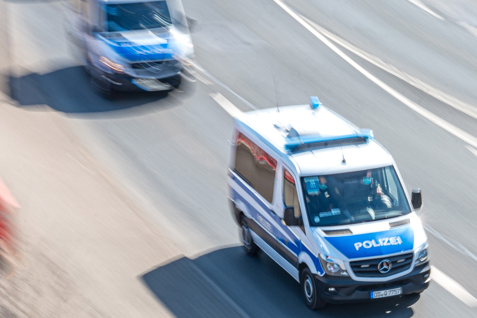 Täglich greift die Polizei Schleuser auf, die Migranten über Polen oder Tschechien nach Sachsen transportieren. (Symbolbild)