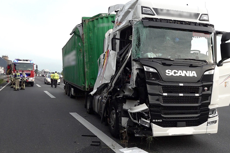 Auf der A2 verunfallte am Donnerstagmorgen ein Lkw.