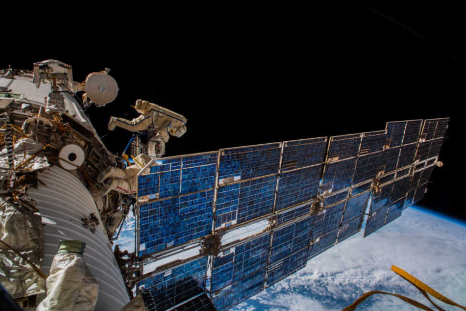 Die Raumstation ISS im Weltall.