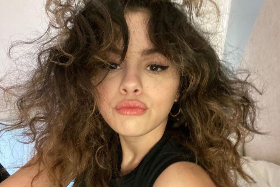 Selena Gomez, and her hair, was in rare form in stunning snaps.