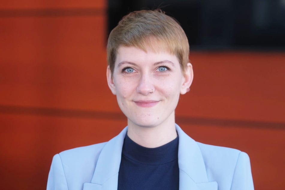 Die Queerbeauftragte der Bundesregierung warnt vor einer wachsenden Bedrohung queerer Menschen. Sophie Koch (33, SPD) wohnt in Dresden.