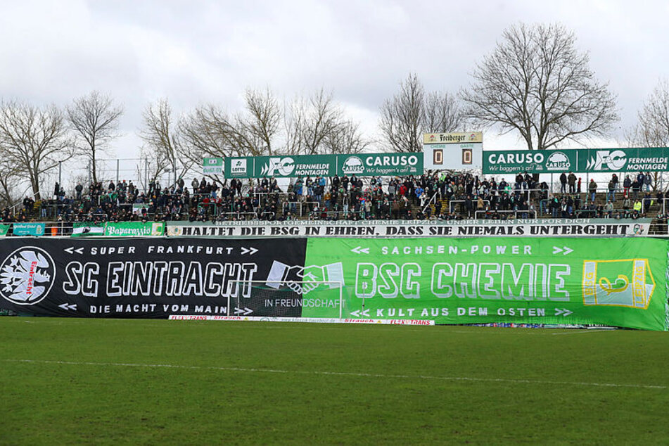 Immer wieder zelebrieren Chemie Leipzig und Eintracht Frankfurt ihre Fanfreundschaft. Am Freitag kommt's zum Duell.