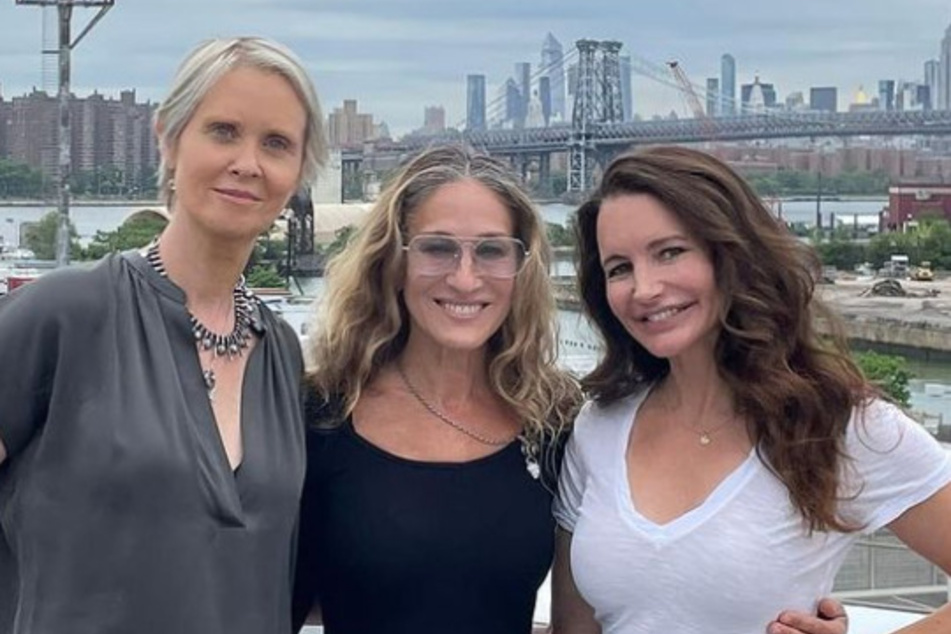 Sarah Jessica Parker (c.) Kristin Davis (r.) and Cynthia Nixon reunite for the tapping of "And Just Like That".