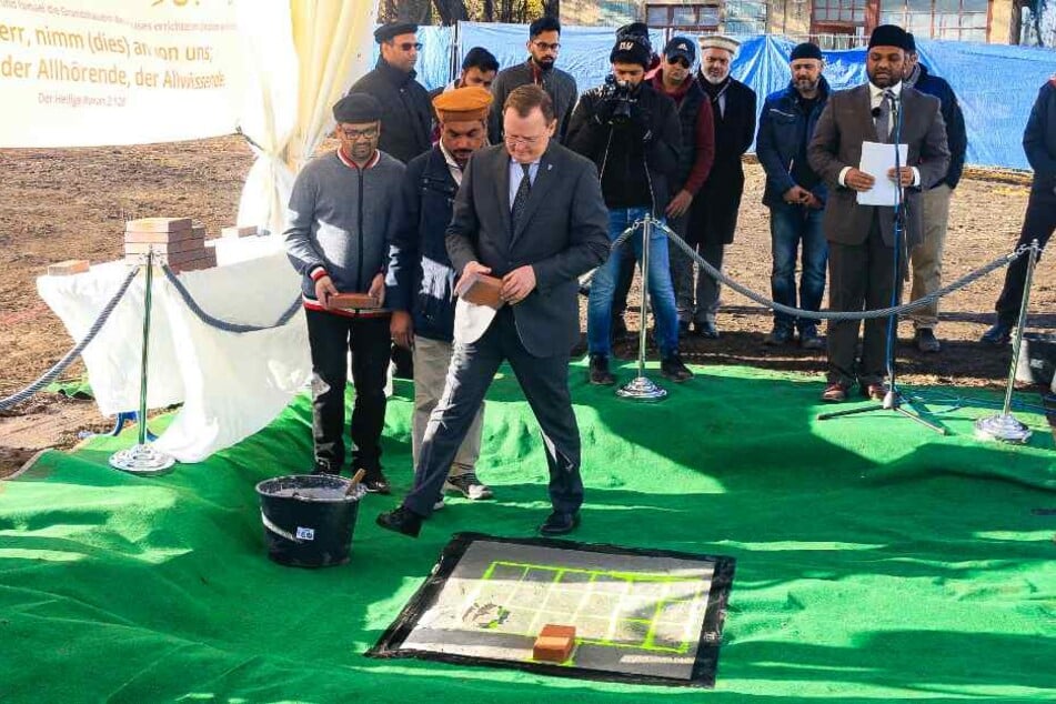 Auch Ministerpräsident Bodo Ramelow beteiligte sich an der Grundsteinlegung der neuen Moschee.