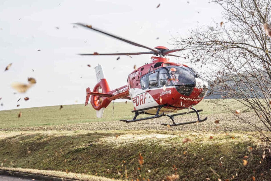 Mit dem Rettungshubschrauber wurde der 80-Jährige ins Krankenhaus geflogen.
