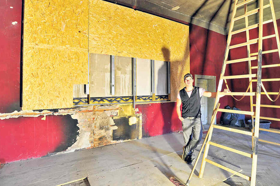 Die Arbeiten am Club haben begonnen. 60 000 Euro Schaden hatte das Feuer angerichtet.