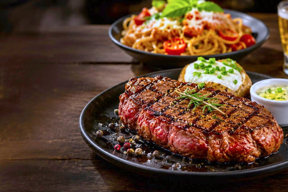 Vom saftigen Steak bis zur frischen Pasta macht die vielseitige Auswahl jede Mittagspause zum Genuss.
