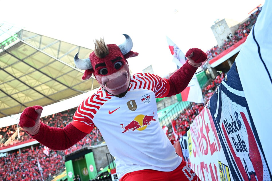 Bevor es am Sonntag für RB Leipzig ernst wird, bringt Euch die Fußball-Erlebniswelt auf der Festwiese in Fußball-Stimmung. Bulli freut sich auf Euch!