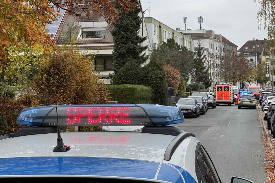 Polizei und Rettungskräfte waren mit einem Großaufgebot im Stadtteil Schoppershof im Einsatz.