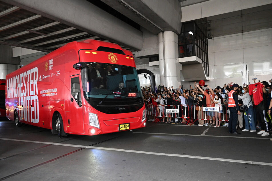 Im Mannschaftsbus von Manchester United tauchte kürzlich ein ungebetener Gast auf.