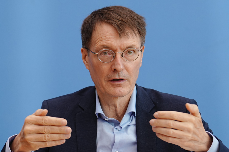 Bundesgesundheitsminister Karl Lauterbach (58, SPD) will Vorsicht lieber als Nachsicht.