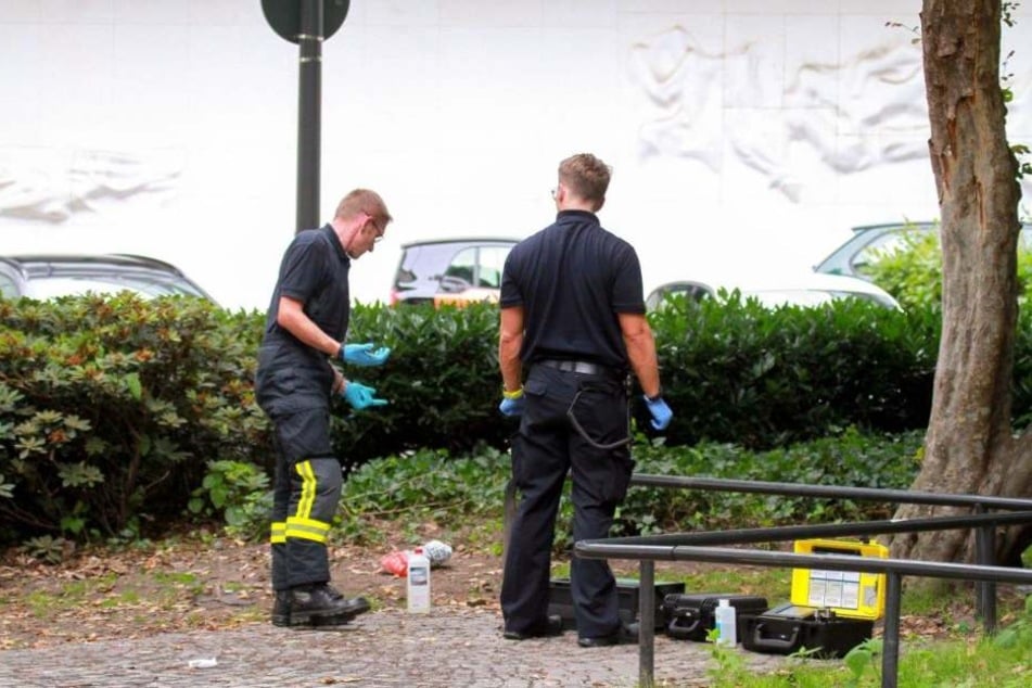 Feuerwehrleute, die Polizei und Sanitäter waren vor Ort im Einsatz.