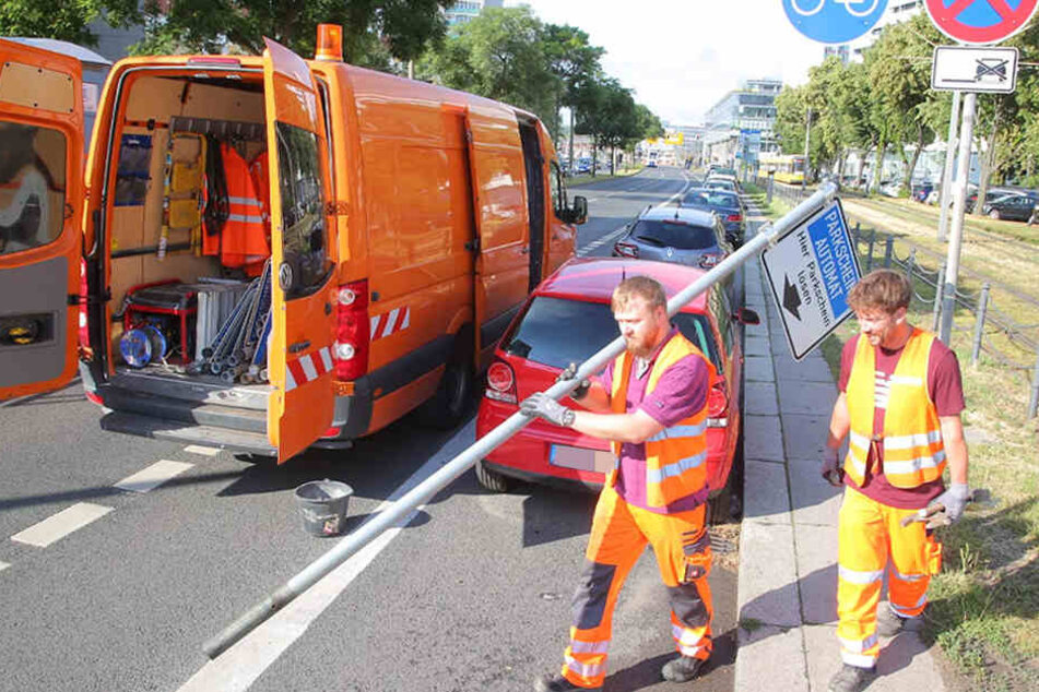 Parken, adé! Für einen breiteren Radweg, müssen die Autofahrer nun auf andere Parkplätze in der Stadt ausweichen.