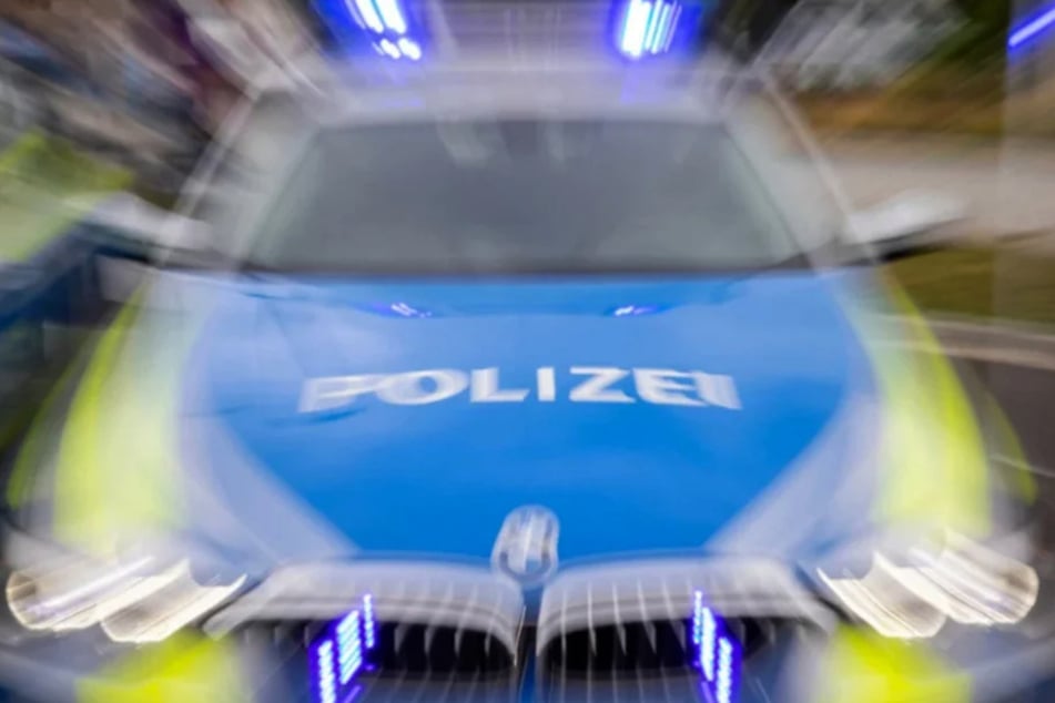 Der junge Mann bekam eine Anzeige wegen Gefährdung des Straßenverkehrs. (Symbolbild)